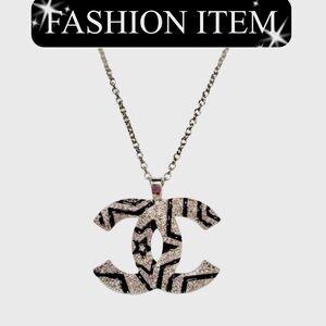 A-1FN-16: NECKLACE: Black, Silver Zebra Stripe w/Rhinestone Pendant, NWOT